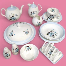 15 Piece Foley Lorraine English Breakfast Bachelor Set For 1 Bone China Floral