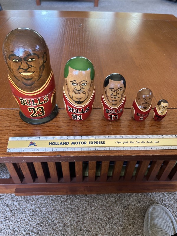 VTG Chicago Bulls Russian Nesting Dolls Wood Jordan, Rodman, Pippen, Harper Kerr