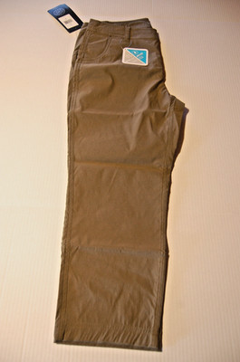 NEW Hi-Tec Women's Rescue Stretch Capris Color Grape Leaf Olive Sz 6  NWT