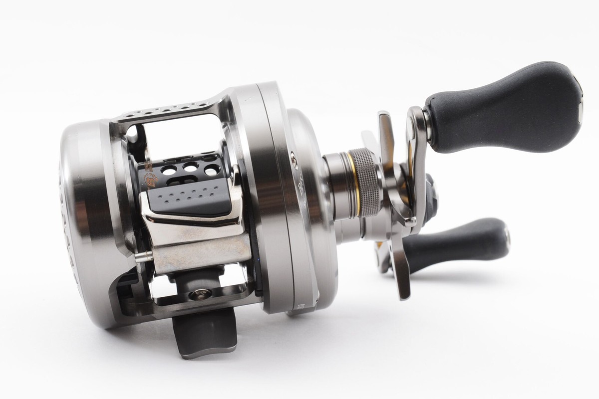 🌟EXC+3🌟 Shimano 17 Calcutta Conquest BFS HG Right Bait Reel W