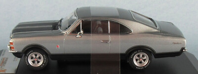 OPO 10 - Chevette SL 1976 Modello Auto 1/43: Collezione Chevrolet In Metallino Con Base Plexiglass