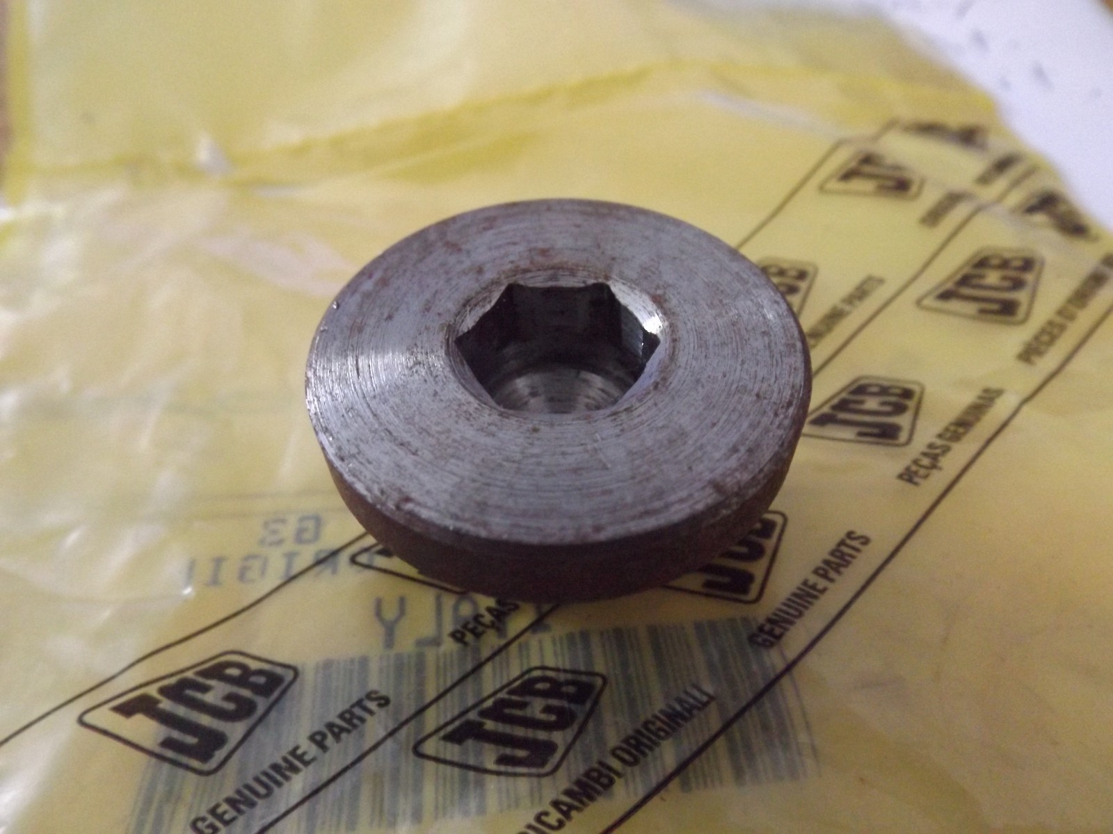 Genuine Jcb Engine Sump Oil Drain Plug P/N 320/04013 eBay