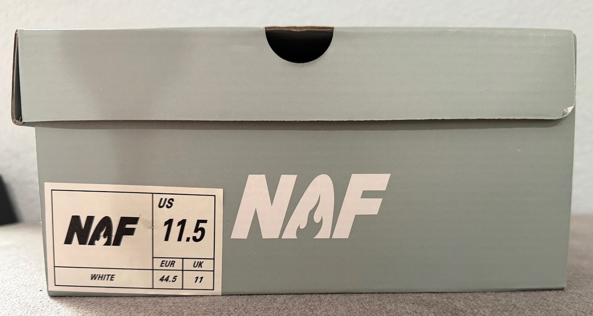NAF Global Sneaker  display picture 2