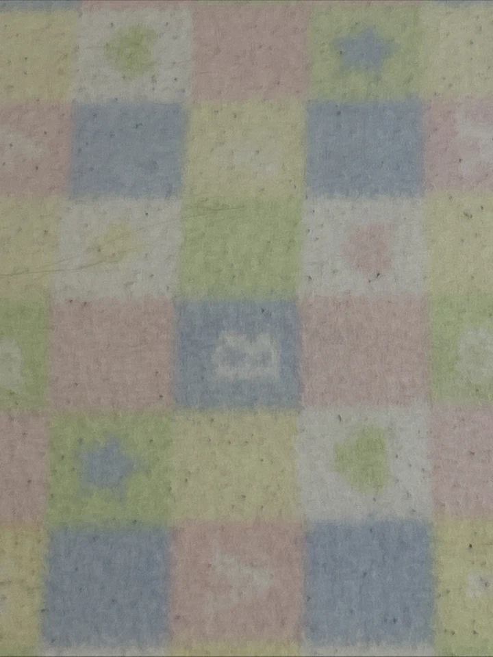 Manta de bebé Wansutta bonita en rosa corazones y flores polar Foto 2 de 4