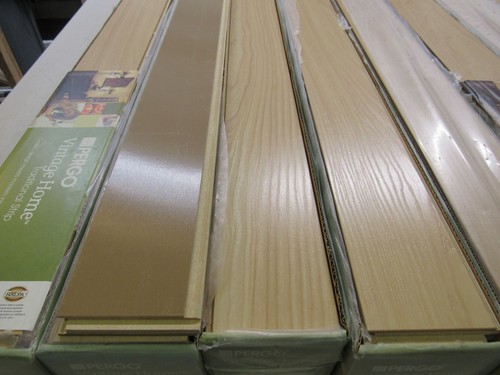 Pergo Vintage Home Traditional Strip Lot of 9 Boxes 14.557-sq ft per Box - Picture 6 of 11