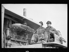 Foto: Caterpillar Gas 50, equipos, edificios, herramientas, trabajadores, trabajadores, 1935