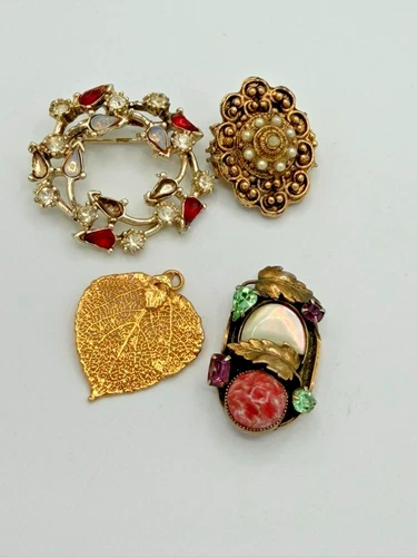 Vintage Costume Jewelry Brooch Lot – Gold Tone, Rhinestones, Floral – AS IS