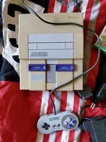Super Nintendo Entertainment System: Super NES Classic Edition + 7 Spiele