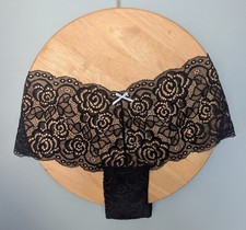 Ladies pack of 3 wide sided very pretty lace panties Size Large 3 colours