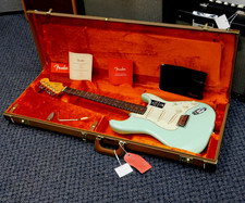 2025 Fender American Ultra Luxe Vintage '60s Stratocaster w/Case! VERY NICE!!!