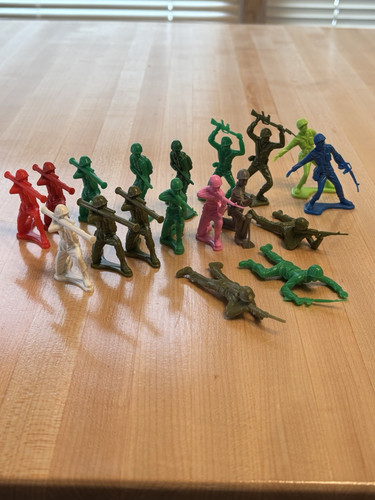 TimMee Plastic Army Men Soldiers Toy Vintage American 1968 2.1” Tall Set Of 18