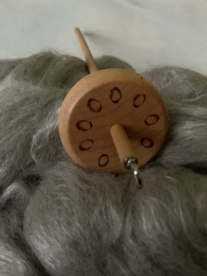 Drop Spindle - handgefertigte verzierte Top Whorl Spindel - Spingarn & Faden
