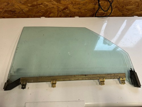 73-81 Mercede R107 450SLC 380SLC Coupe Front Right Side Door Window Glass OEM