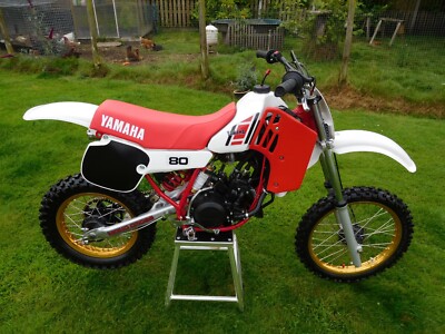 Cubreasiento Rojo Para Yamaha YZ80 Modelos 1983-1985 - Stock Australiano, Número YP541, Vintage