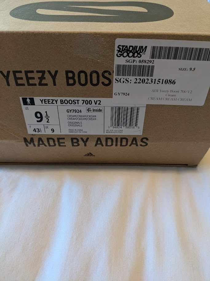 Adidas Yeezy Boost 700 Size 9.5 (Pre-Owned) thumbnail 8