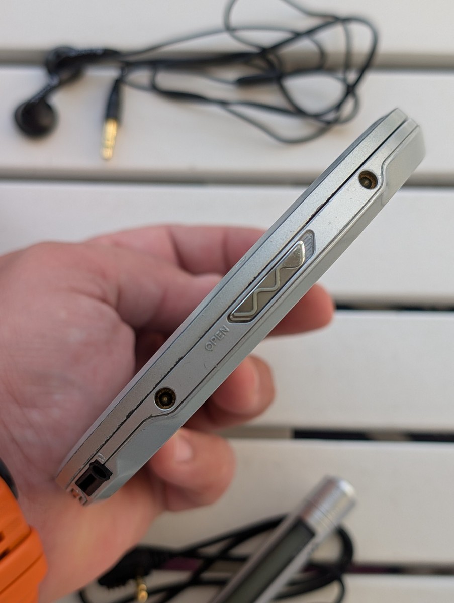 SONY D-EJ1000 CD Walkman portable player Silver | eBay