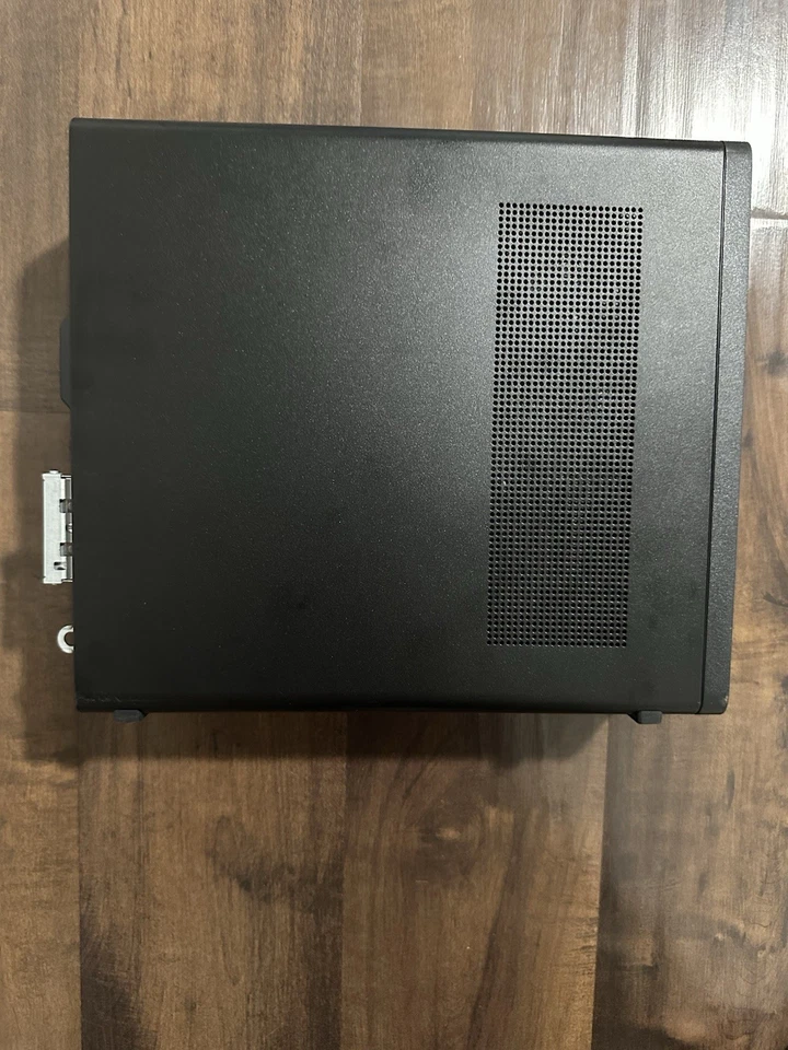 PC de escritorio HP Slim S01-PF1013W modelo TPC-F125-SF - usada sin cables Foto 3 de 4