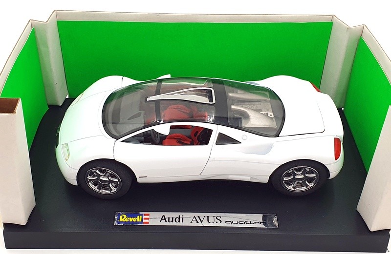 Revell 1/18 Scale Diecast 08913 - Audi Avus Quattro - White | eBay