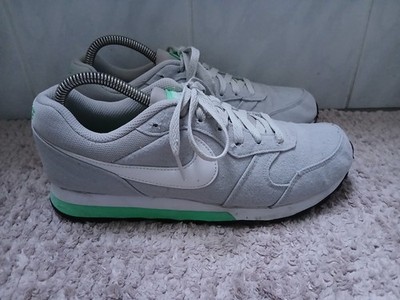 NIKE MD Runner 2. Women. Size 40.5. Sneaker. Grey.