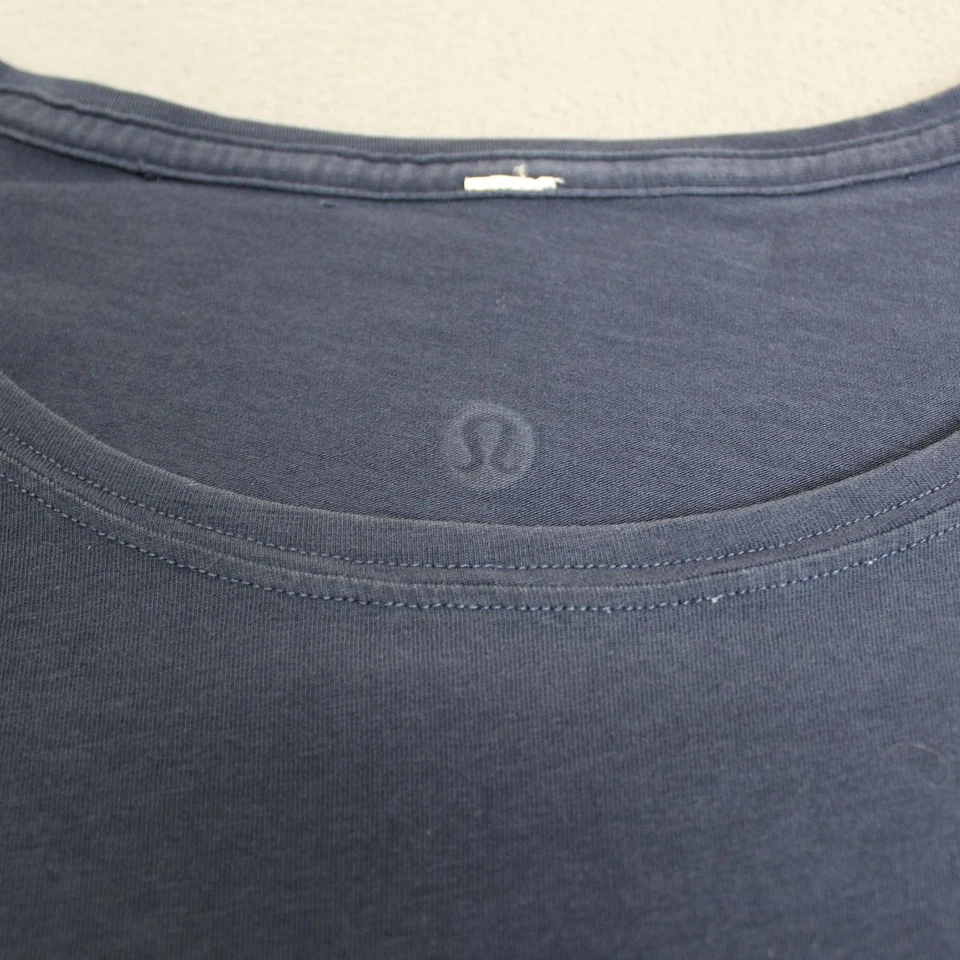 Lululemon Shirt Womens 8 Navy Blue Short Sleeve Scoop Neck Curved Hem Tee - Image 3 of 4
