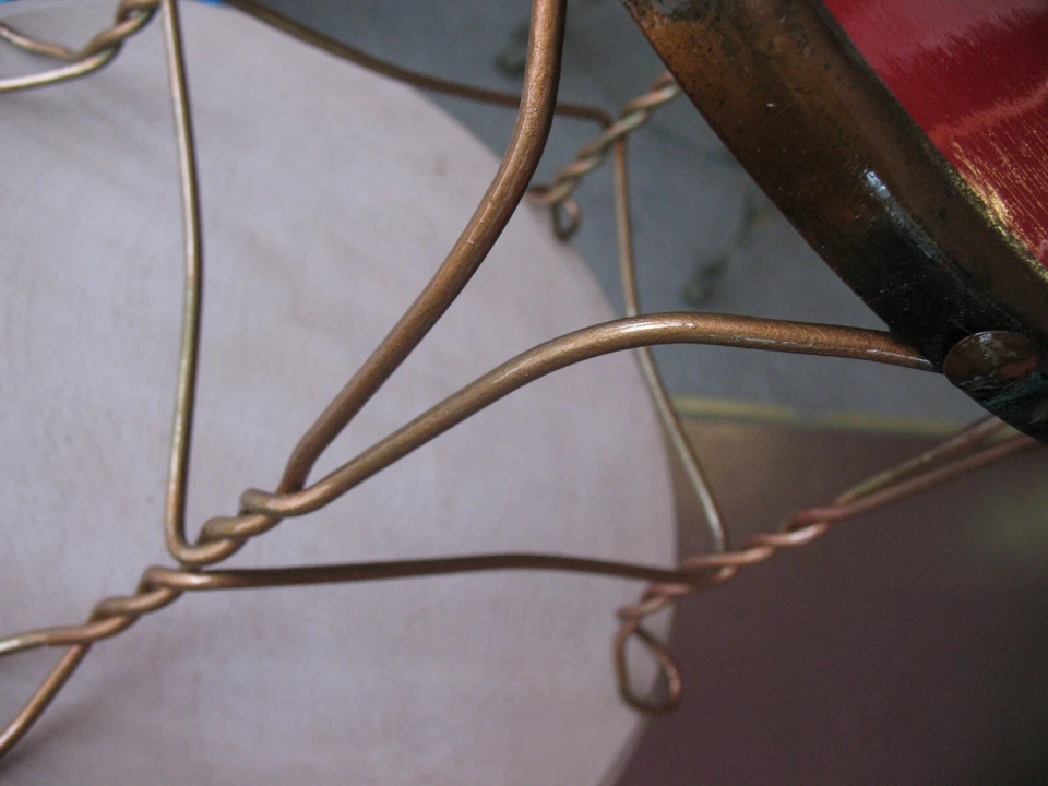 ANTIQUE TWISTED WIRE CHILD's / DOLL CHAIR COPPERTONE FINISH - Image 3 of 4