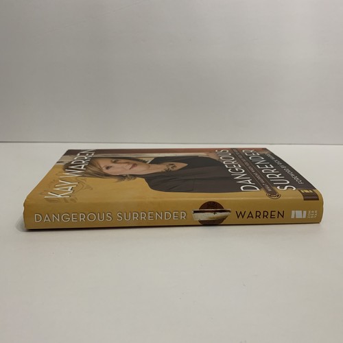 Dangerous Surrender What Happens When You Say Yes to God by Kay Warren Hardcover - Foto 4 di 9