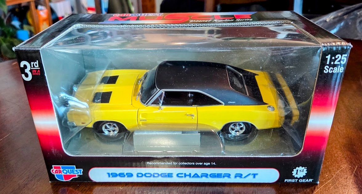 Rare HTF 1st Gear 1969 Dodge Charger 1:25 Scale CarQuest Auto