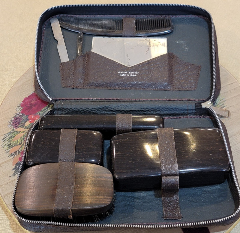 Vintage Mens Genuine Black Leather Traveling Vanity Grooming Kit