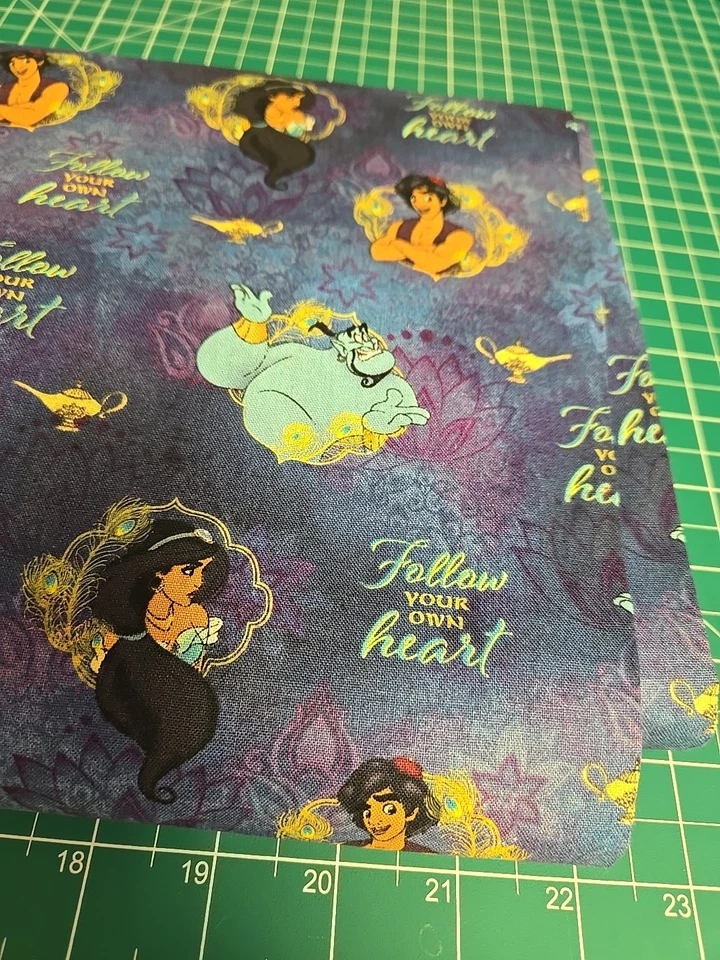 Tela Disney por 1/2 yarda azul Follow Your Heart Jasmine Aladdin Sultan Foto 3 de 4