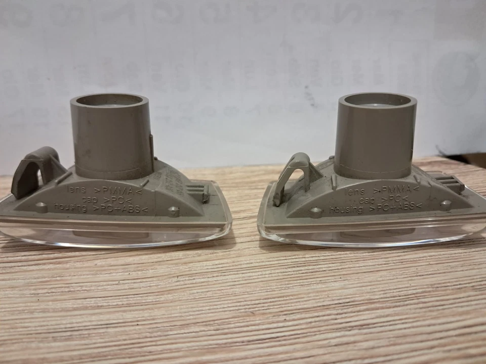 Opel 13252455 13252456 Freccia Destra E  Sinistra Opel Corsa D 2006 - Immagine 3 di 4