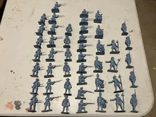 Accurate plastic 1/32nd scale AWI British Infantry figure lot