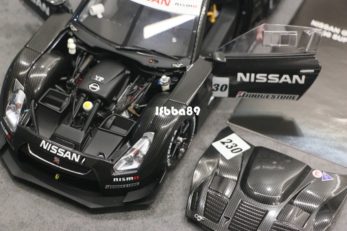 AUTOart NISSAN GT−R TEST CAR #230 AUTOart 1/18 NISSAN GT-R GTR R35 SUPER GT #230 TESTCAR 80878