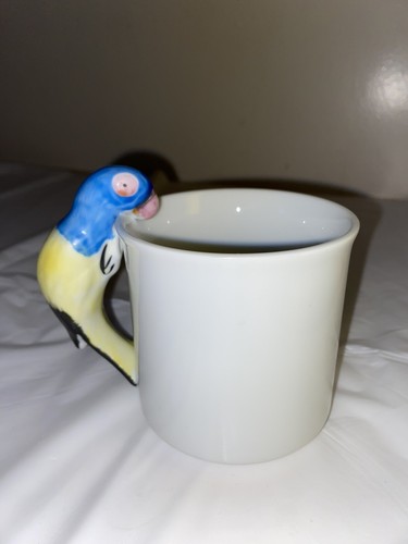 Vintage Pier 1 Kaffeetasse Becher mit blauem und gelbem Papageienhenkel - Bild 2 von 4
