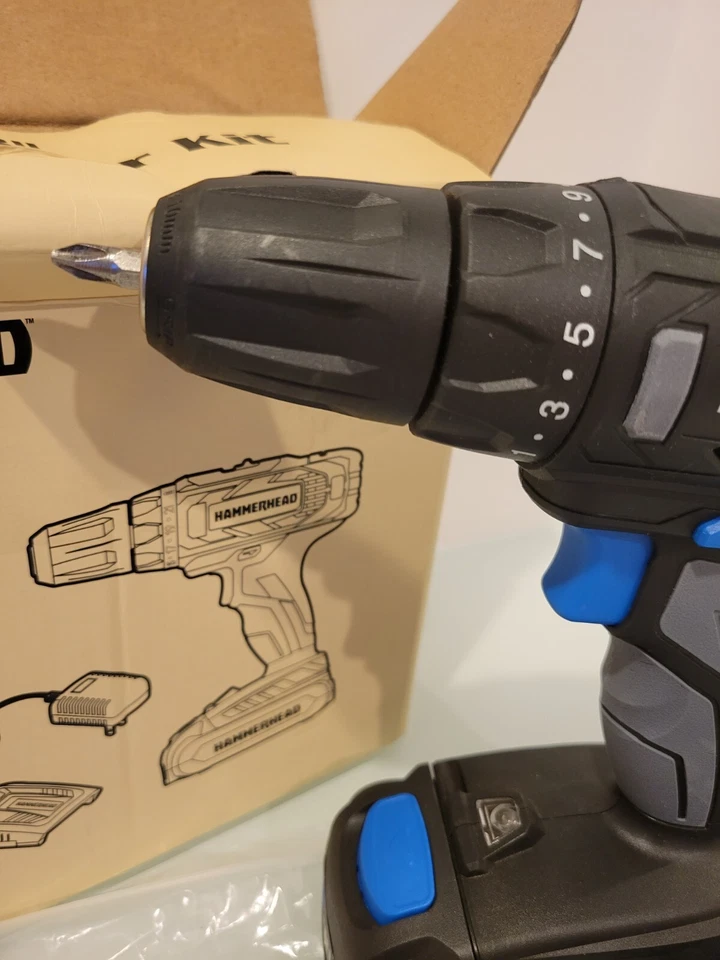 Hammerhead 20v 3/8" Drill/ Driver Kit Model:hcdd201 EUC - Image 3 of 4