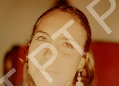 Vtg Photo Close Up Of A Pretty Young Woman With Beautiful Brown Eyes 1970s