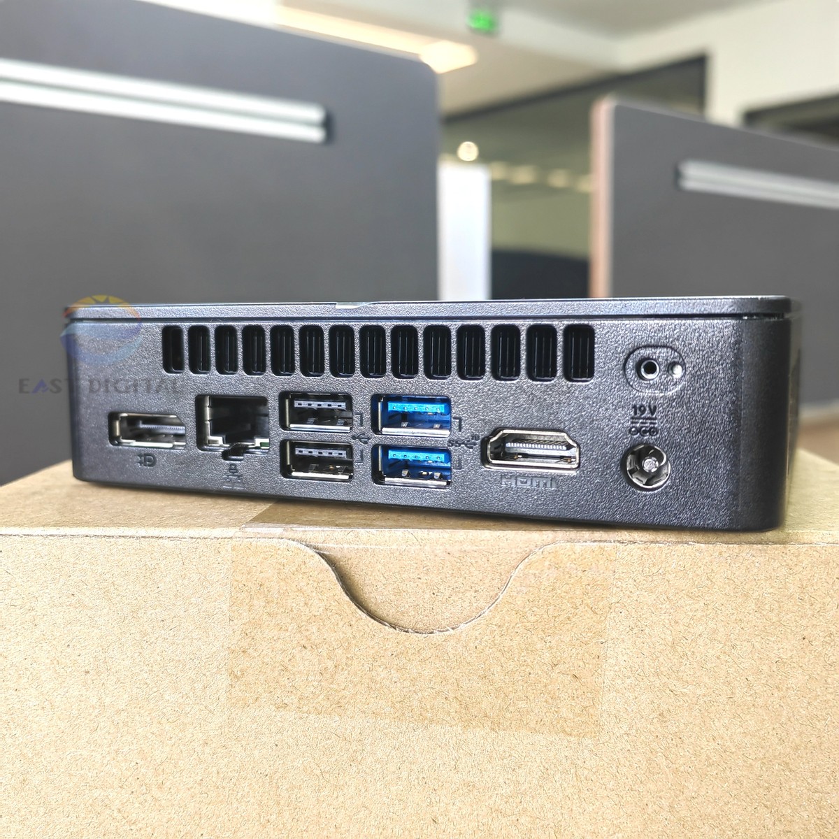 Intel NUC11ATKC2 NUC 11 Essential Core NUC11ATKC20RA Mini PC Kit