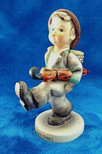 HUMMEL GLOBE TROTTER Goebel W.Germany boy traveler basket backpack umbrella F - Picture 3 of 9