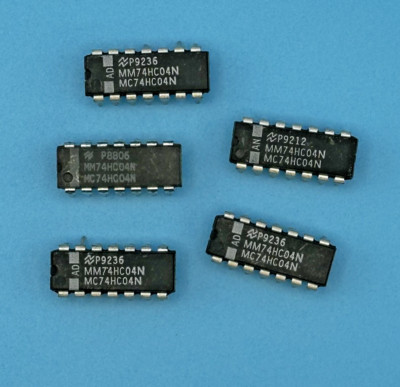 FIVE QTY(5) MM74HC04N National Inverter 6-Func 1-Input CMOS