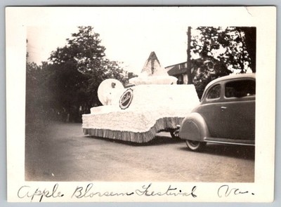 Vtg B&W Snapshot Apple Blossom Festival Parade Float Car Virginia Scene 1937