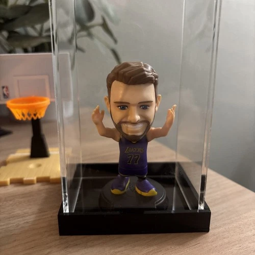 RARE Luka Dončić NBA Ballers 5 Surprise Series2 – Lakers Purple Jersey #77