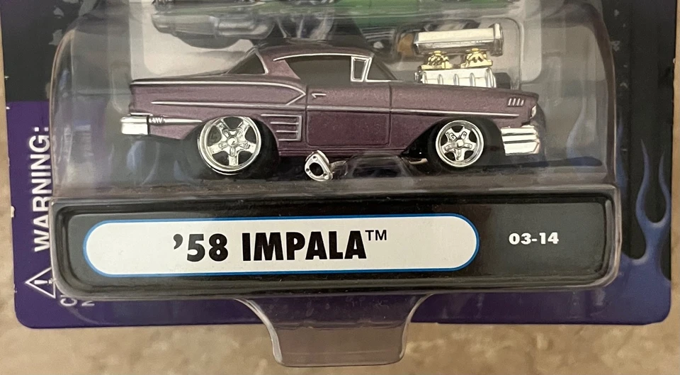 Veículo Funline 2003 Muscle Machines Purple '58 Impala Diecast 1:64 03-14 - Imagem 2 de 4