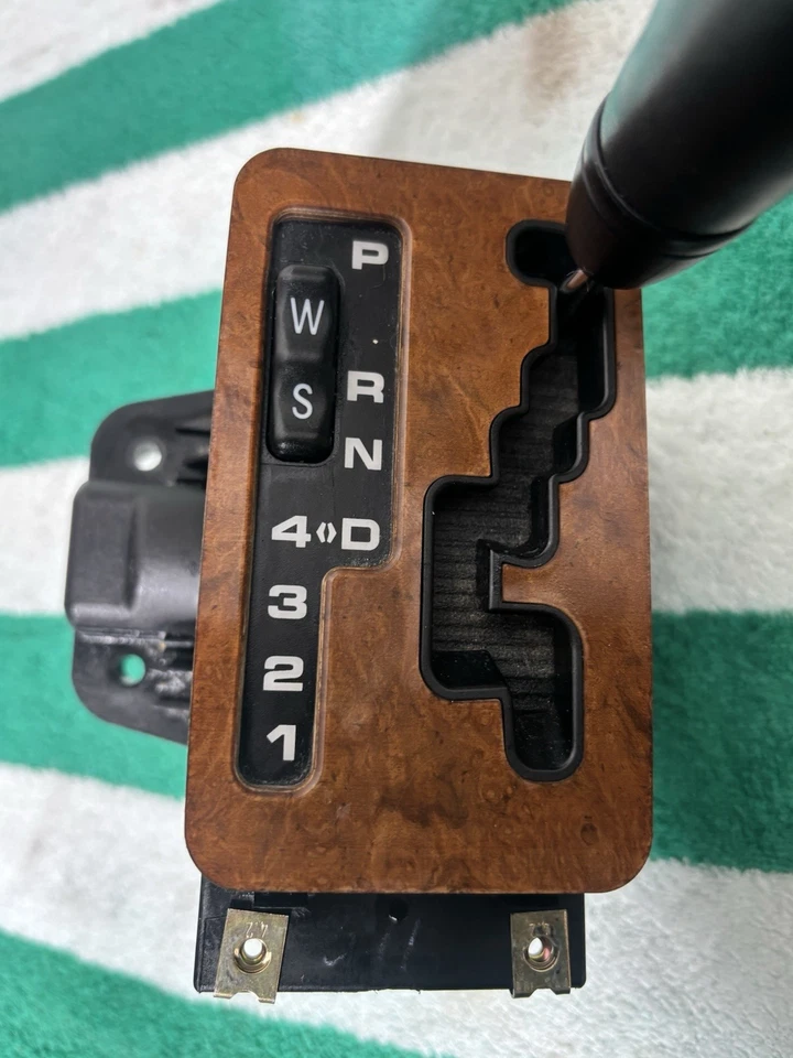 Selector de cambios Tiptronic 1996-1999 W210 E320 E430 E55 OEM 1402670837 Foto 2 de 4