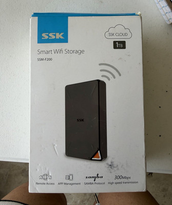 SSK SSM-F200 Smart WiFi Storage 1TB Wireless NAS, Black, Remote Access