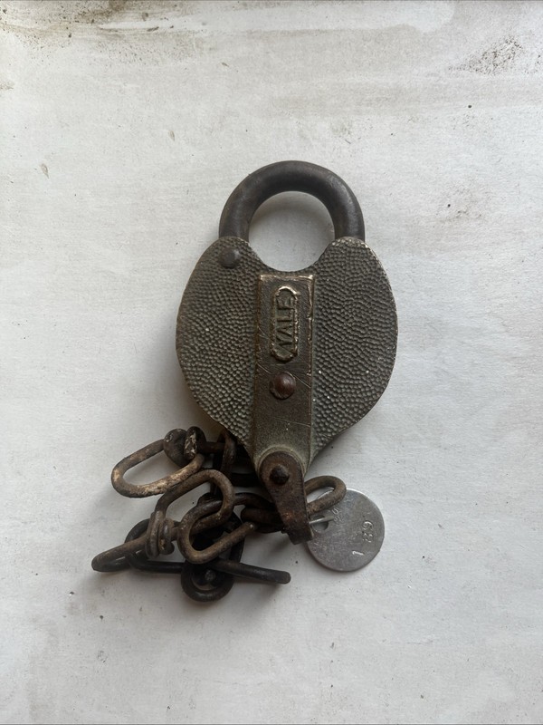 Vintage Brass Yale Pitted Heart Shaped Padlock Lock No Dustcover no key