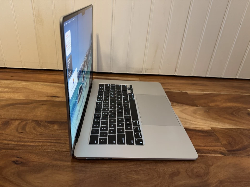 Apple MacBook Air 15” 2024 M3 10-Core GPU 16GB RAM 512GB SSD A3114 Silver -Tahoe - Image 3 of 4