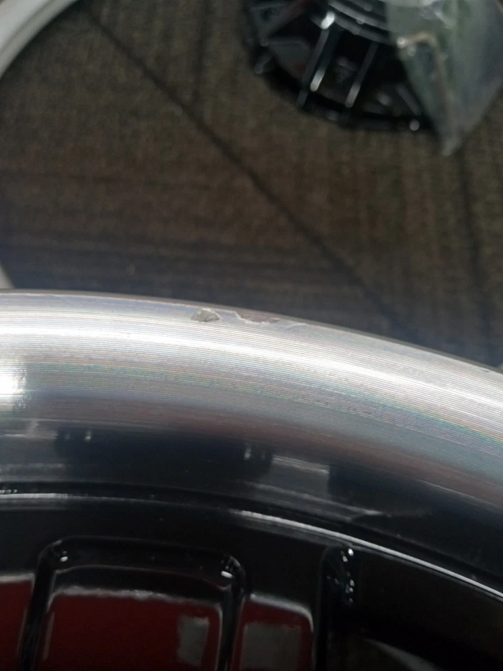 4 - Blemished 18x8.5 Black Machined Wheel Voxx Turin 6x120 6x5.5 39 Foto 4 de 4