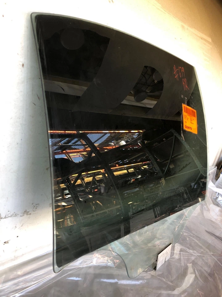 1997 Chevrolet Malibu Porta Traseira Janela de Vidro Mão Direita Passageiro Lado Destro - Imagem 3 de 4