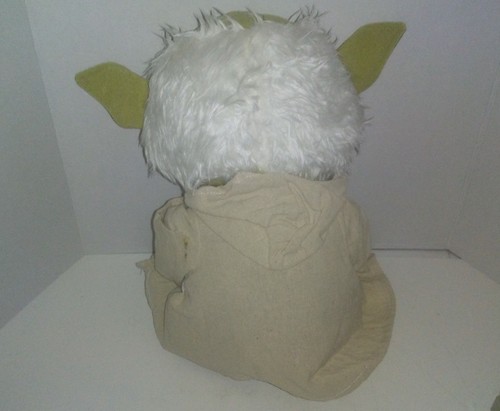 18" Inch Star Wars Yoda Plush, Jay Franco & Sons Inc. - Picture 2 of 4