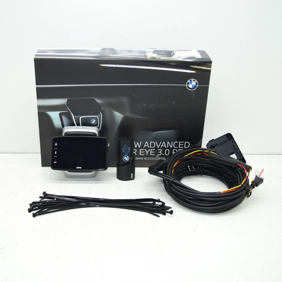 Genuine BMW Advanced Car Eye 3.0 Pro Dash Cam QHD Full HD Genuine BMW Advanced Car Eye 3.0 Pro Dash Cam QHD Full HD