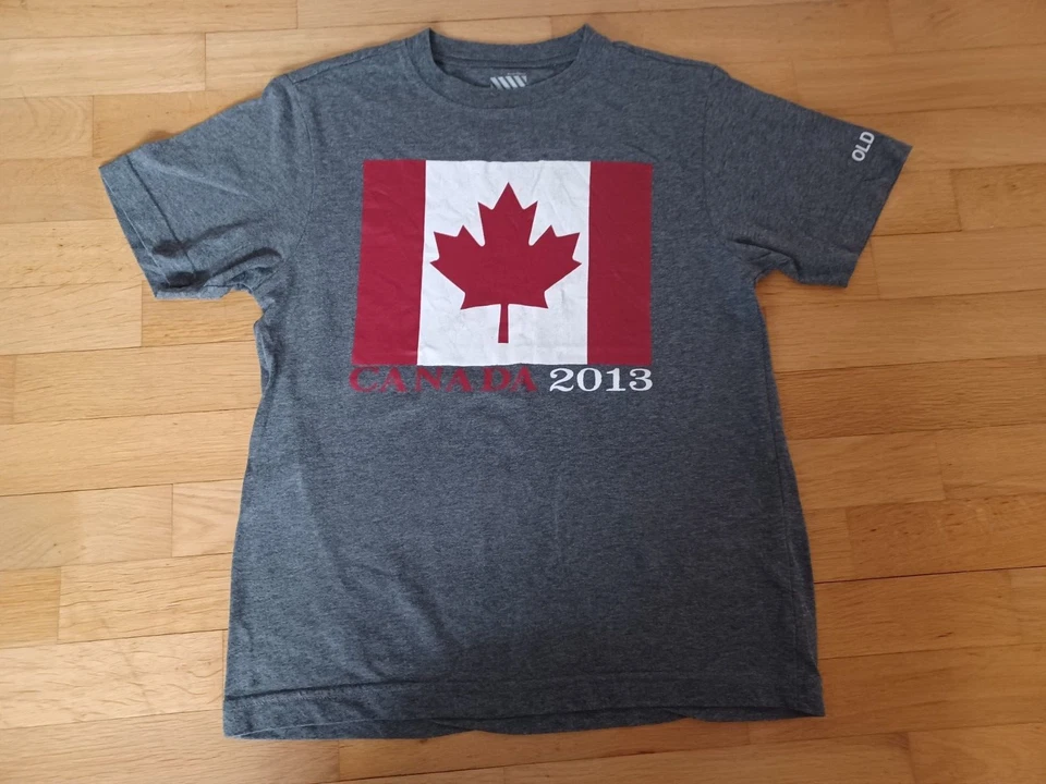 Old Navy - tolles Shirt T-Shirt - Gr. 134 - grau - Canada - Ansehen! - Bild 1 von 1